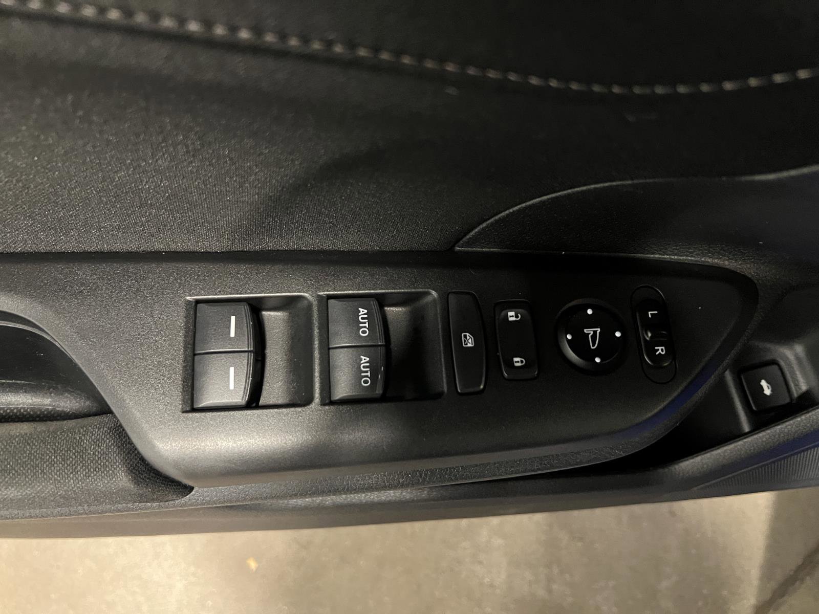 Used 2018 Honda Civic EX-T image 25