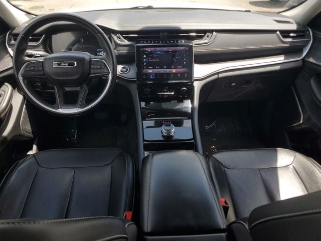 Certified 2022 Jeep Grand Cherokee L Limited RWD image 23