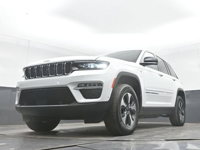 Used 2022 Jeep Grand Cherokee Limited 4xe w/ Luxury Tech Group II AWD/4WD image 45