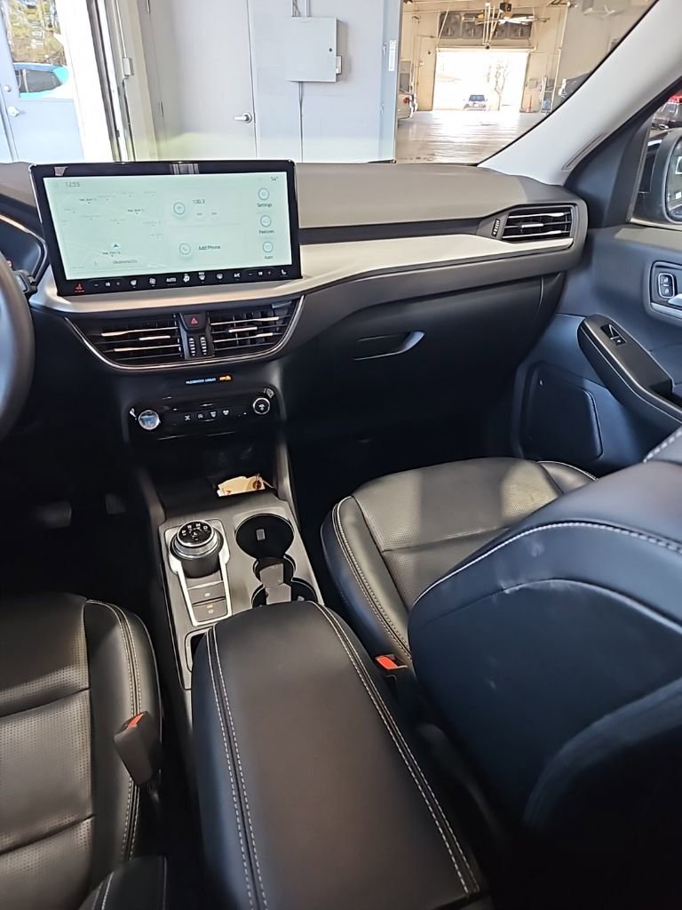 Used 2025 Ford Escape Platinum image 24
