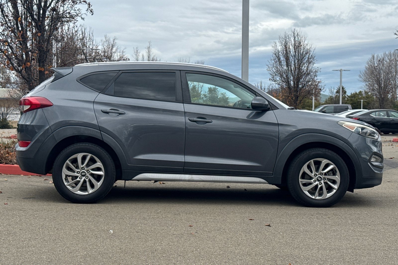 Used 2017 Hyundai Tucson SE image 3