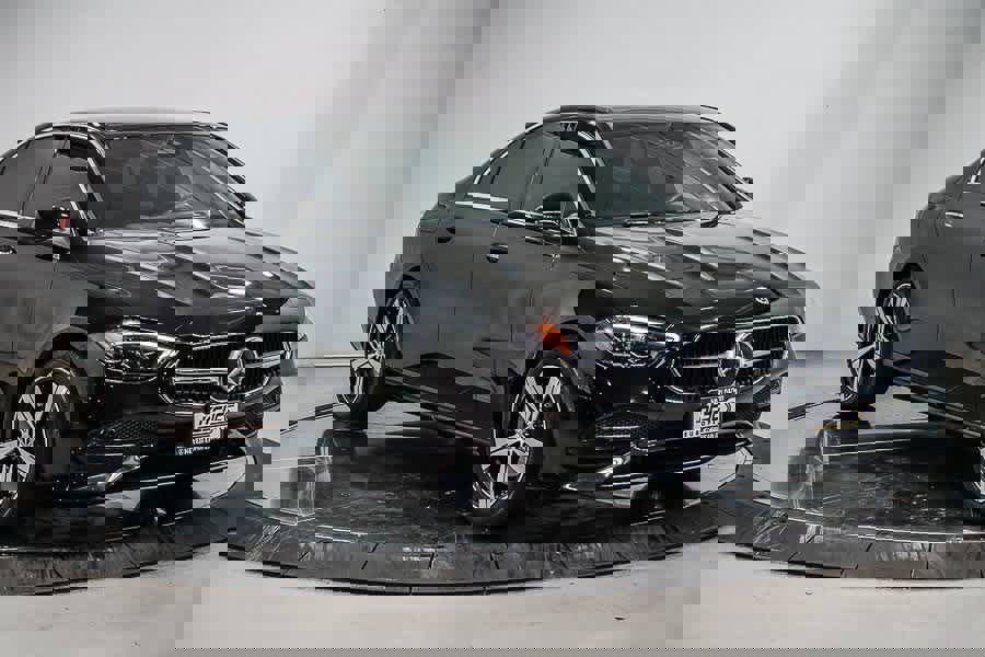 Used 2025 Mercedes-Benz C 300 Sedan image 5