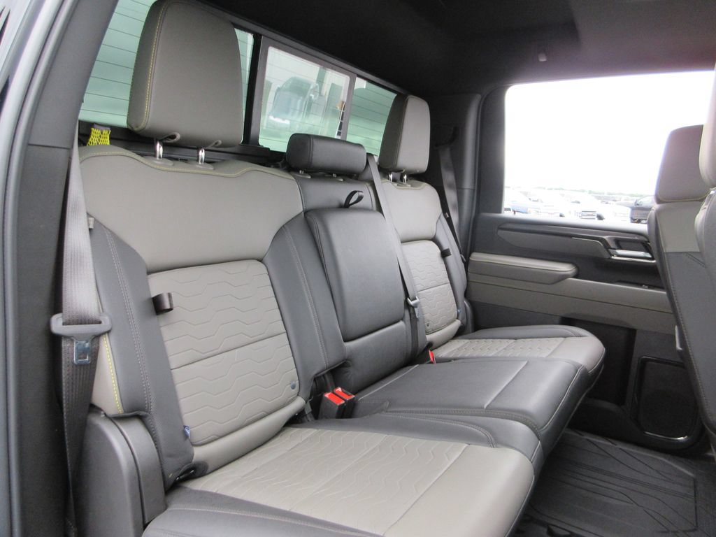 Certified 2026 Chevrolet Silverado 2500 ZR2 w/ LPO, Dark Essentials Package AWD/4WD image 27