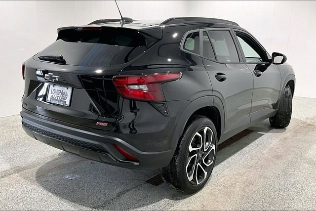Used 2025 Chevrolet Trax RS image 5
