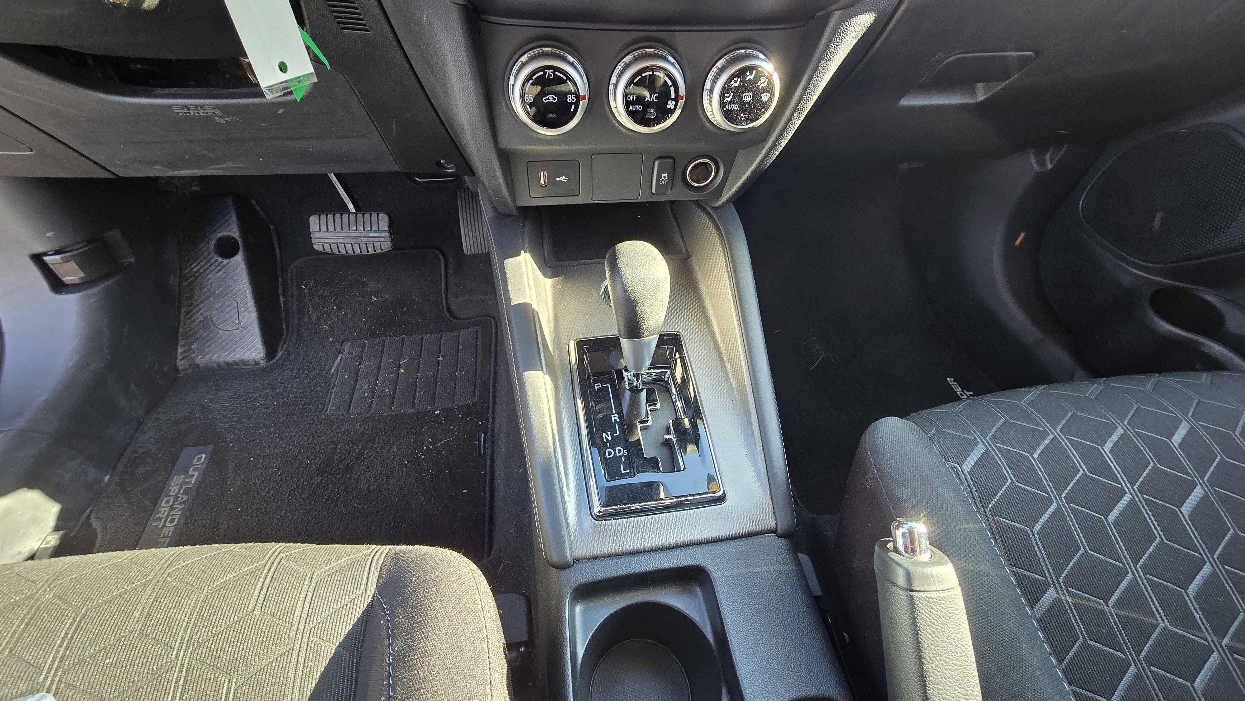 Used 2025 Mitsubishi Outlander Sport ES image 23