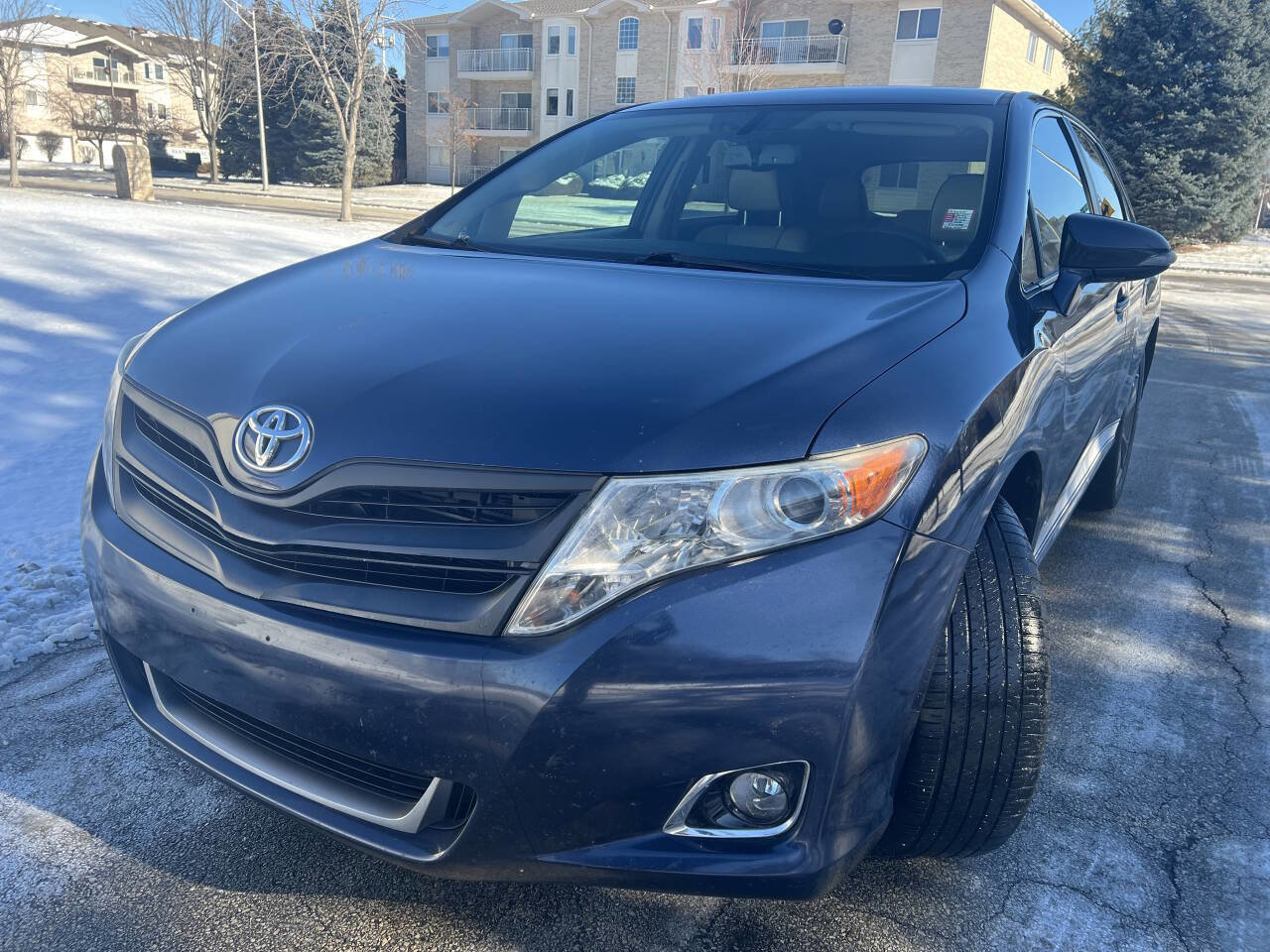 Used 2015 Toyota Venza XLE image 3