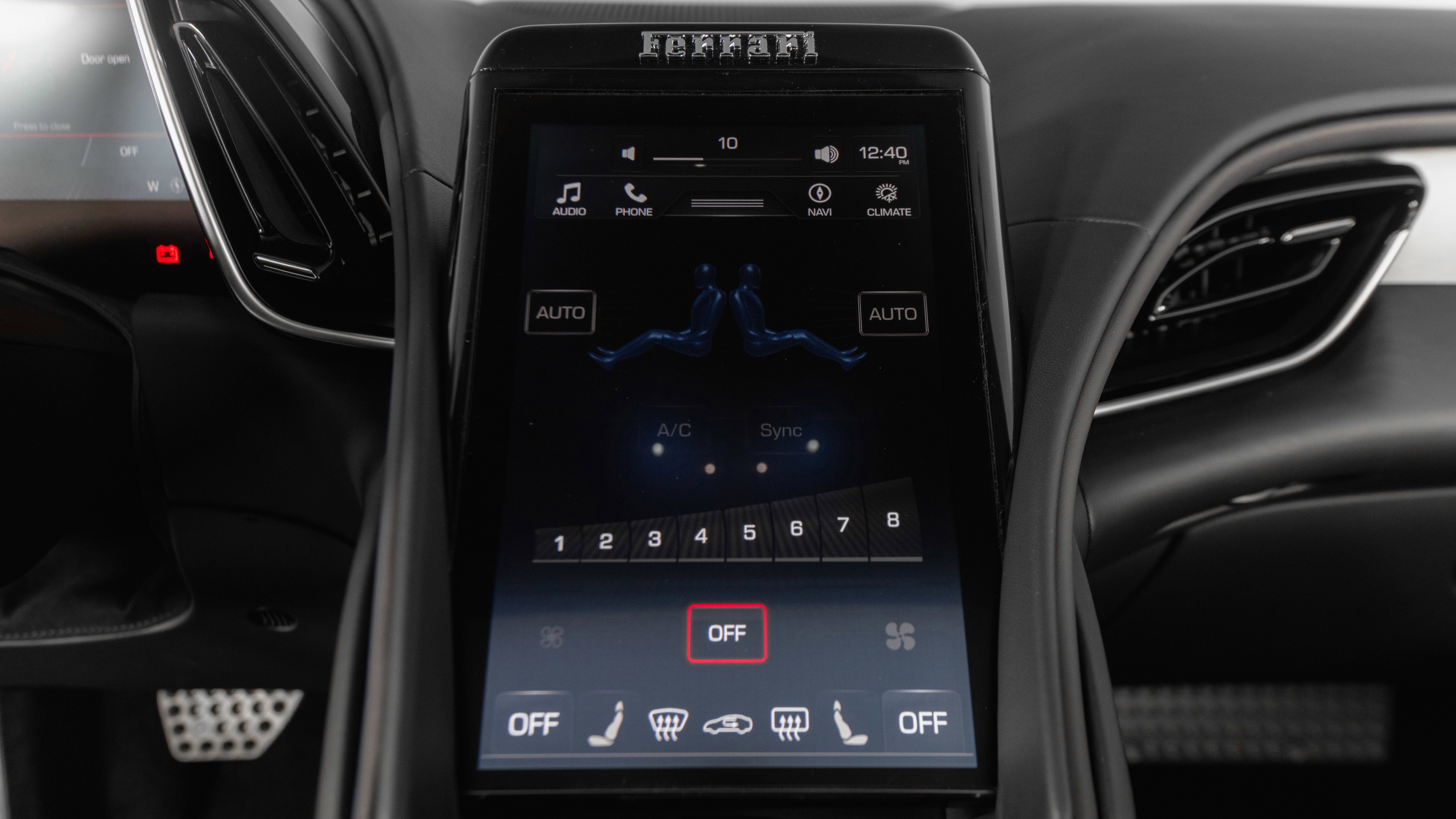 Certified 2025 Ferrari Roma Spider RWD image 40