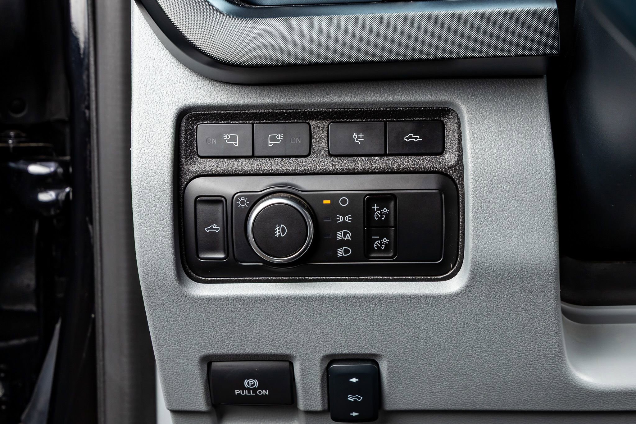 Used 2024 Ford F250 Limited image 22