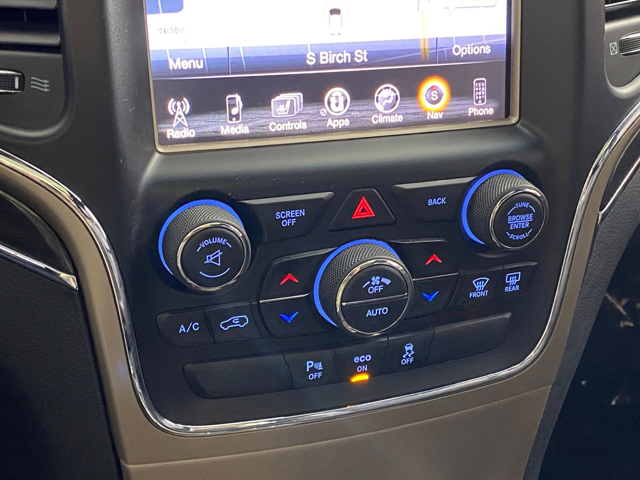 Used 2015 Jeep Grand Cherokee Overland image 27