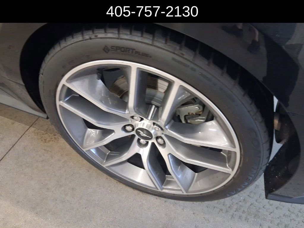 Used 2017 Ford Mustang GT Premium w/ Equipment Group 401A image 8