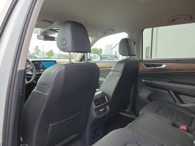 Used 2024 Volkswagen Atlas SE AWD/4WD image 24