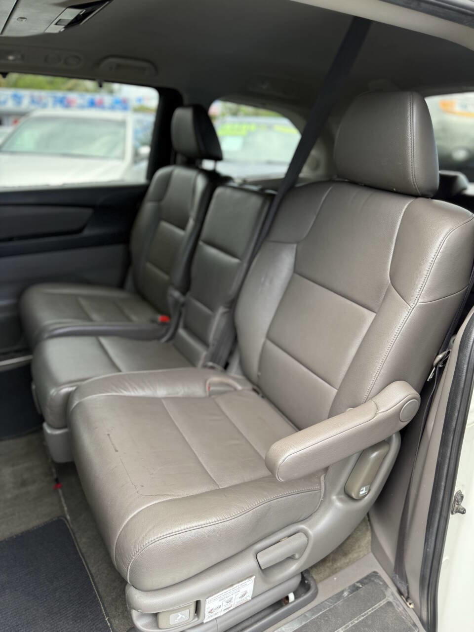 Used 2015 Honda Odyssey Touring Elite image 11