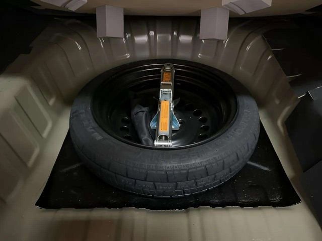 Used 2021 Nissan Versa S image 22