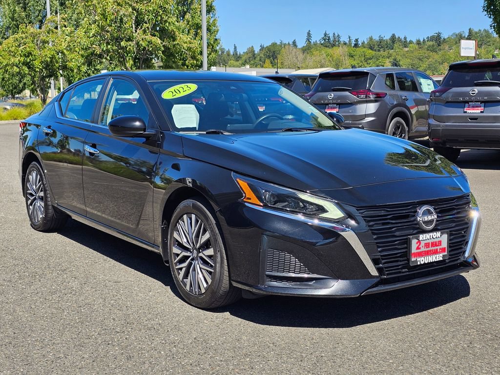 Used 2023 Nissan Altima 2.5 SV AWD/4WD image 3