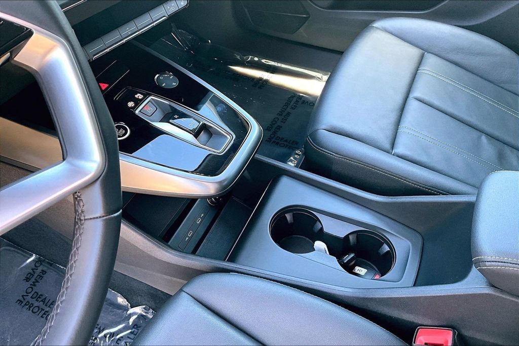 Used 2022 Audi Q4 e-tron Premium Plus AWD/4WD image 17