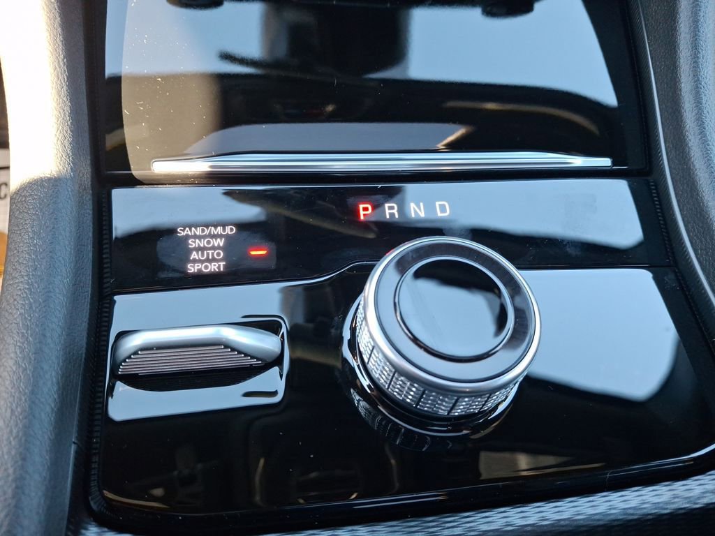 New 2025 Jeep Grand Cherokee Limited w/ Black Appearance Package image 22