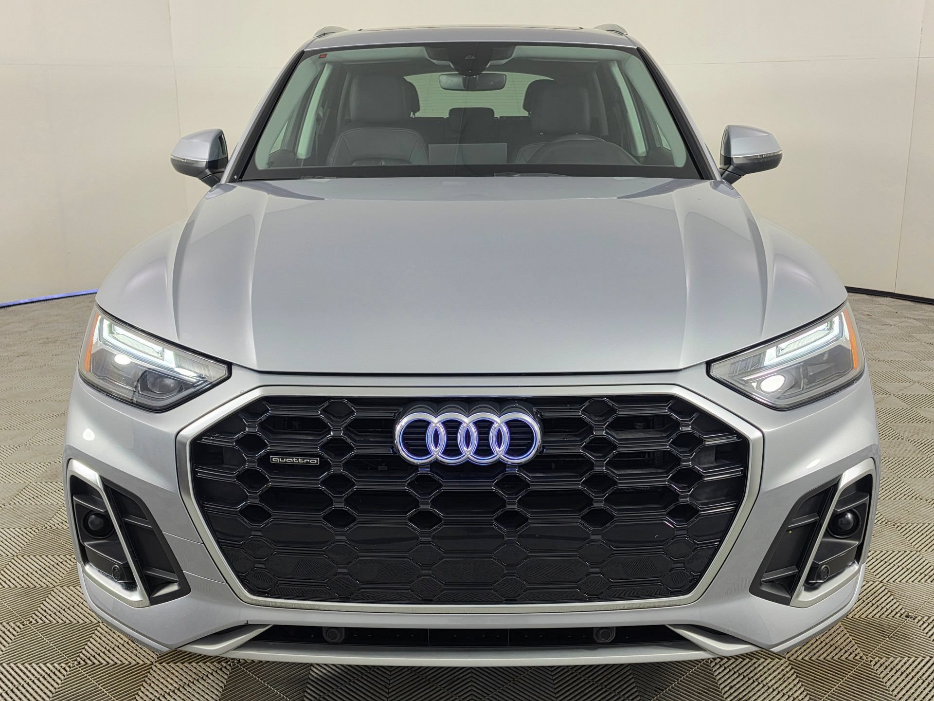 Certified 2023 Audi Q5 2.0T Premium w/ Convenience Package AWD/4WD image 2