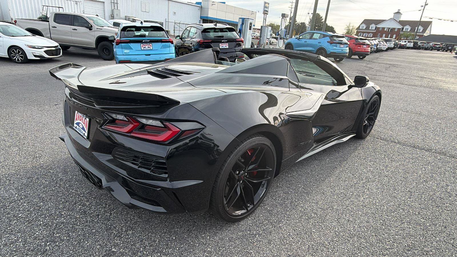 Used 2025 Chevrolet Corvette Z06 w/ Stealth Interior Trim Package image 5