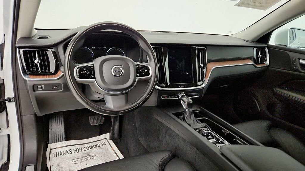 Used 2020 Volvo V60 T5 Cross Country w/ Protection Package Premier image 13