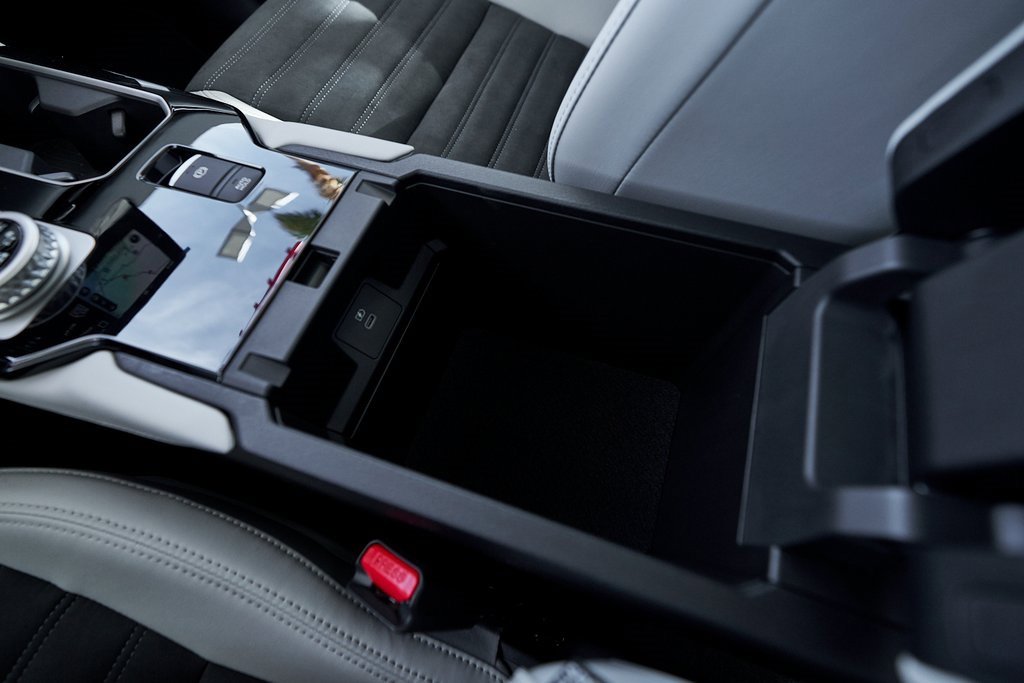 New 2025 Mitsubishi Outlander SE image 42