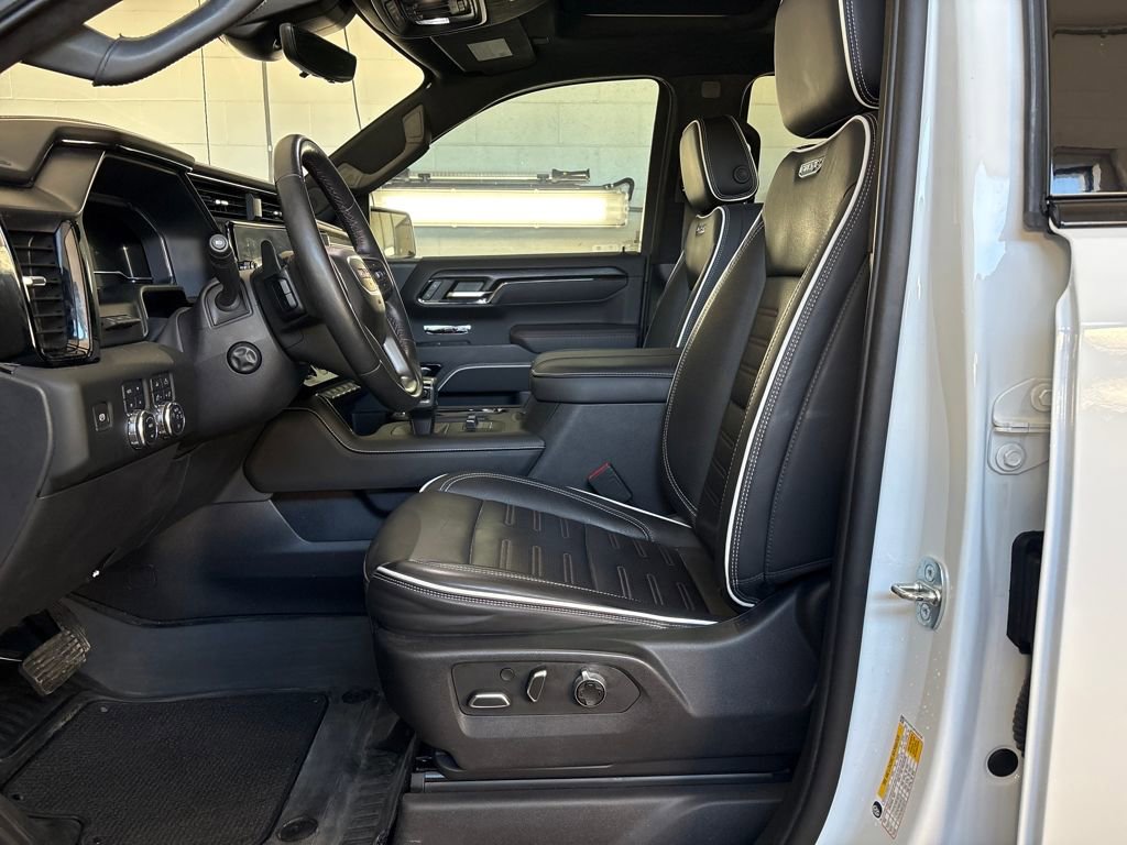 Used 2023 GMC Sierra 1500 AT4X image 12