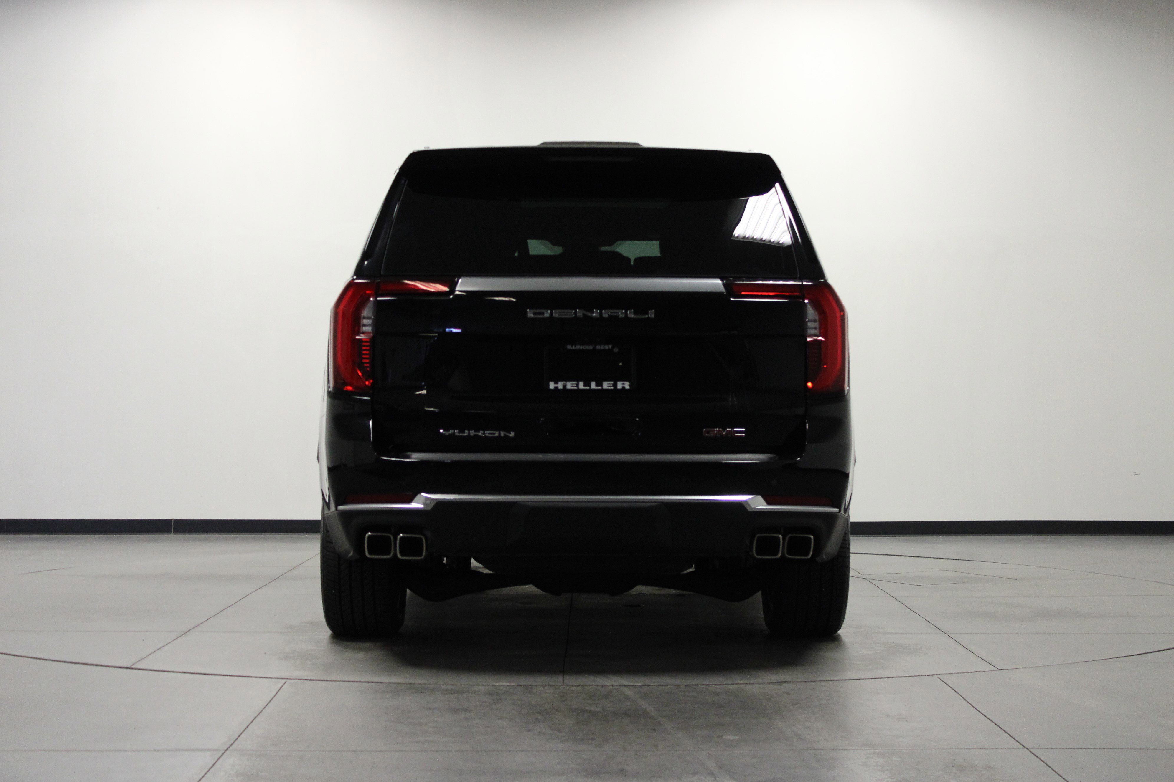 Used 2025 GMC Yukon Denali w/ Denali Reserve Package image 5