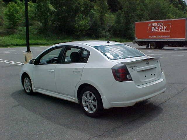 Used 2010 Nissan Sentra 2.0 SR FWD image 29