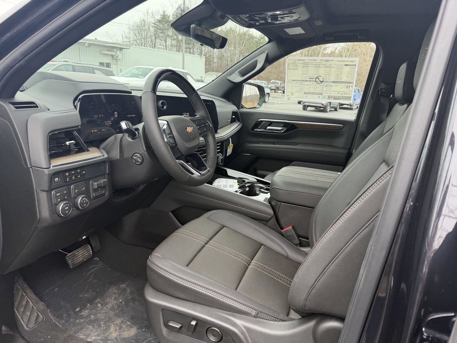 New 2026 Chevrolet Suburban High Country image 9