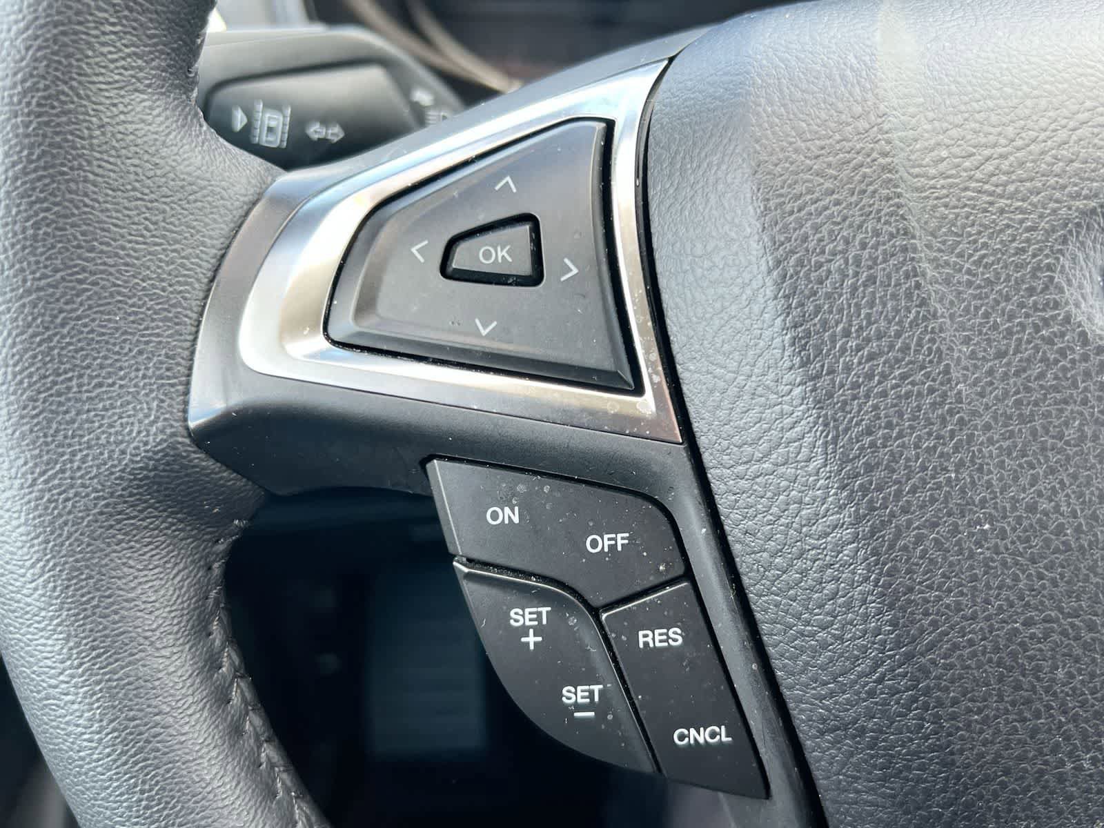 Used 2024 Ford Edge Titanium AWD/4WD image 23