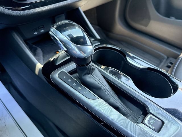 Used 2025 Buick Envista Sport Touring w/ Convenience I Package FWD image 19