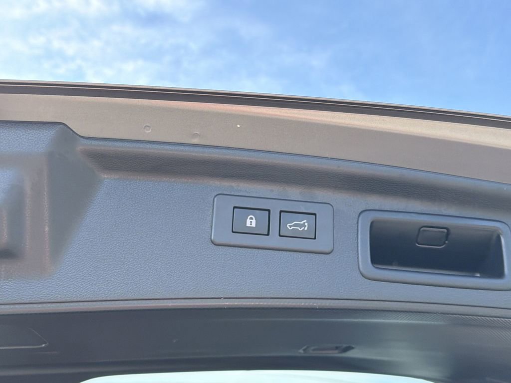 Used 2022 Subaru Forester Premium image 15