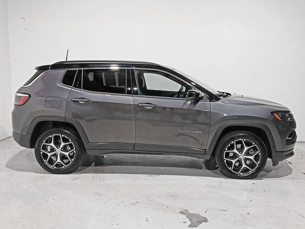 Used 2024 Jeep Compass Limited AWD/4WD image 7