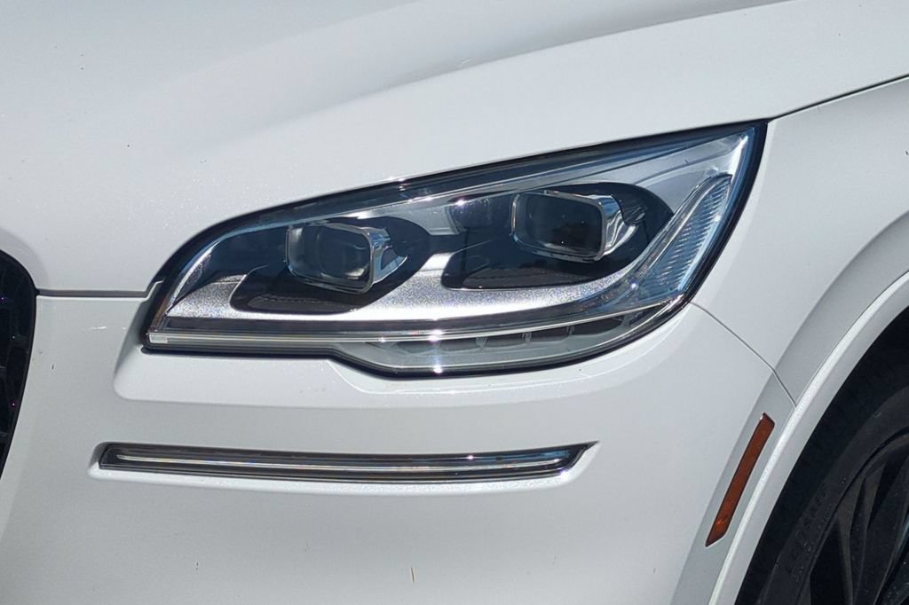 Used 2022 Lincoln Aviator Reserve w/ Equipment Group 201A AWD/4WD image 23