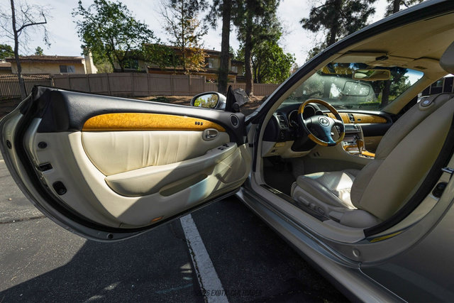 Used 2005 Lexus SC 430 Convertible image 43