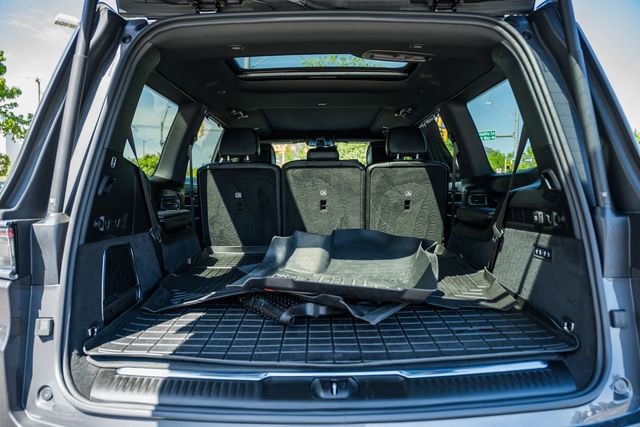 Used 2023 Jeep Grand Wagoneer 4WD w/ Flexible Seating Group image 10