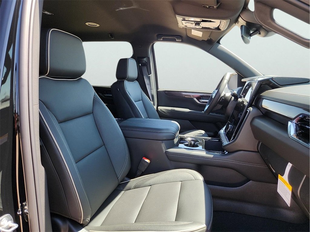 New 2026 GMC Yukon XL Elevation image 20