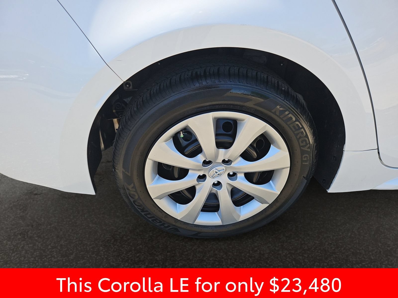 Used 2026 Toyota Corolla LE FWD image 43