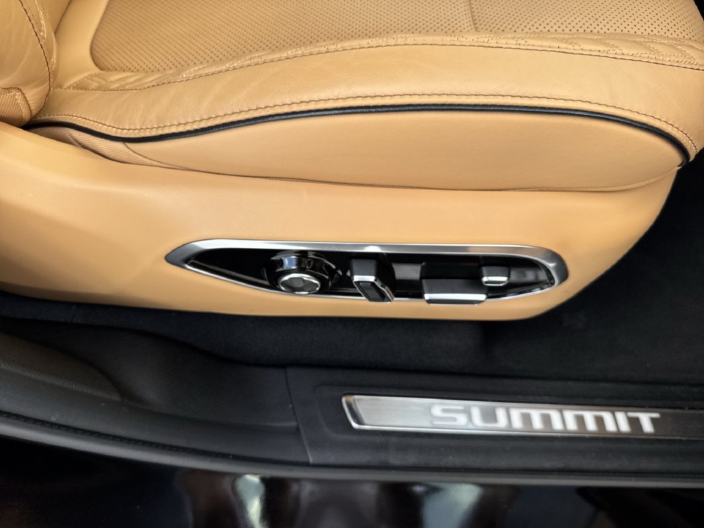 Used 2023 Jeep Grand Cherokee Summit AWD/4WD image 45