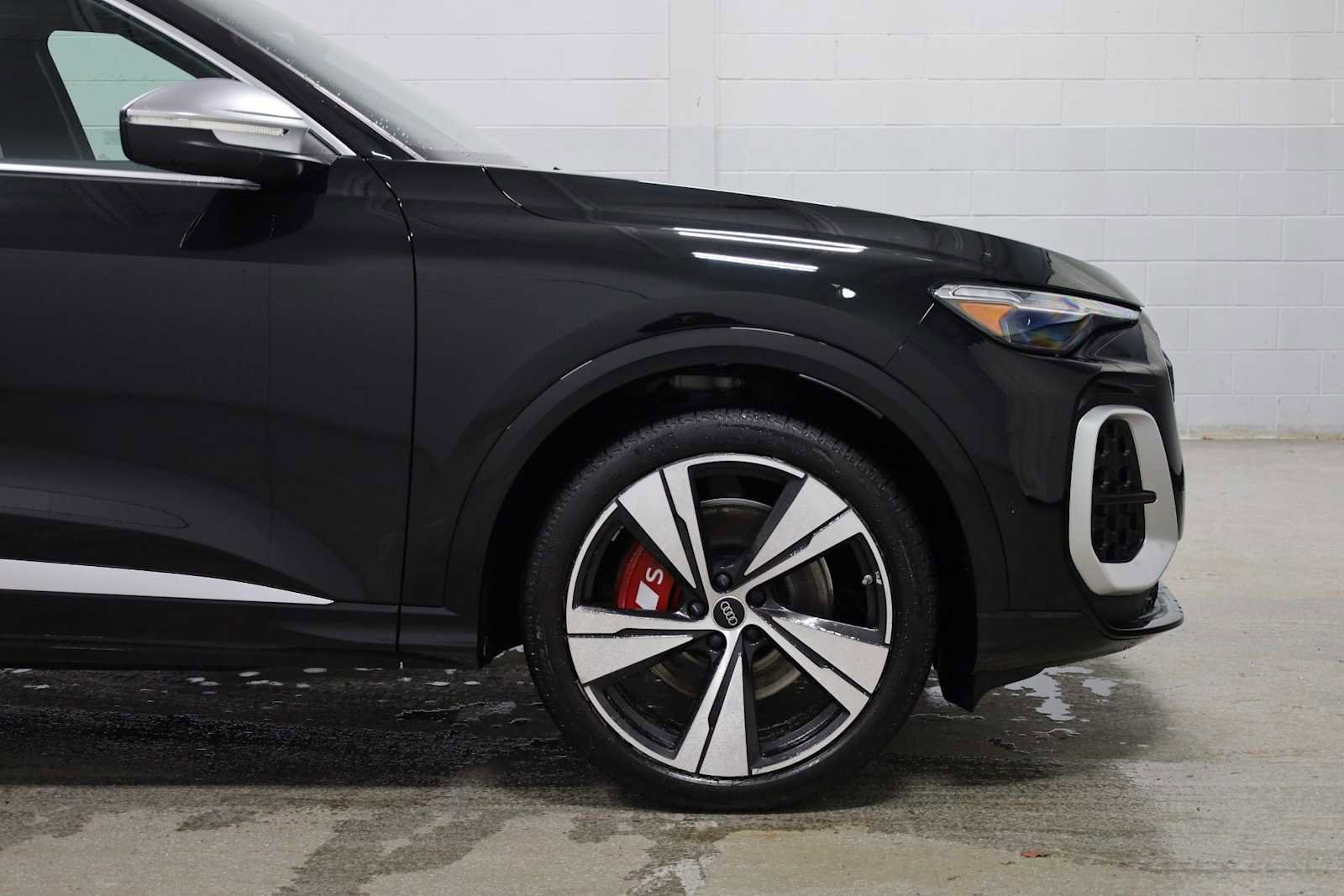 Certified 2025 Audi SQ5 Premium Plus w/ Premium Plus Package image 11