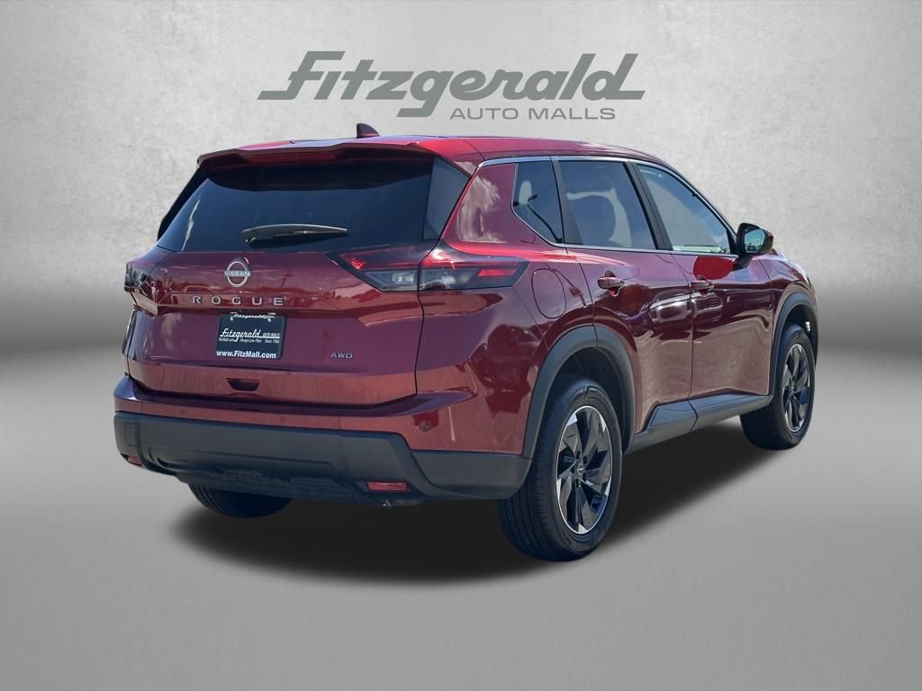 Used 2025 Nissan Rogue SV AWD/4WD image 5