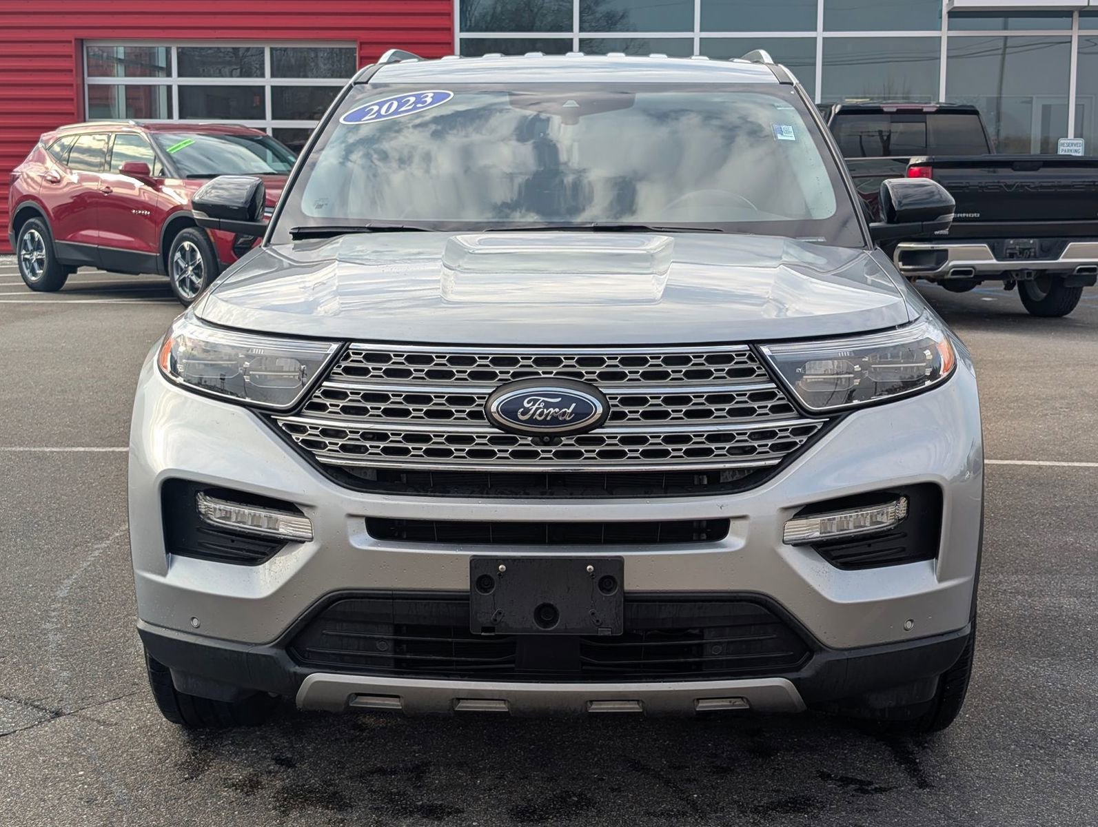 Used 2023 Ford Explorer Limited w/ Equipment Group 301A image 2