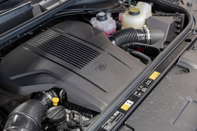 Used 2025 Land Rover Range Rover Autobiography image 22