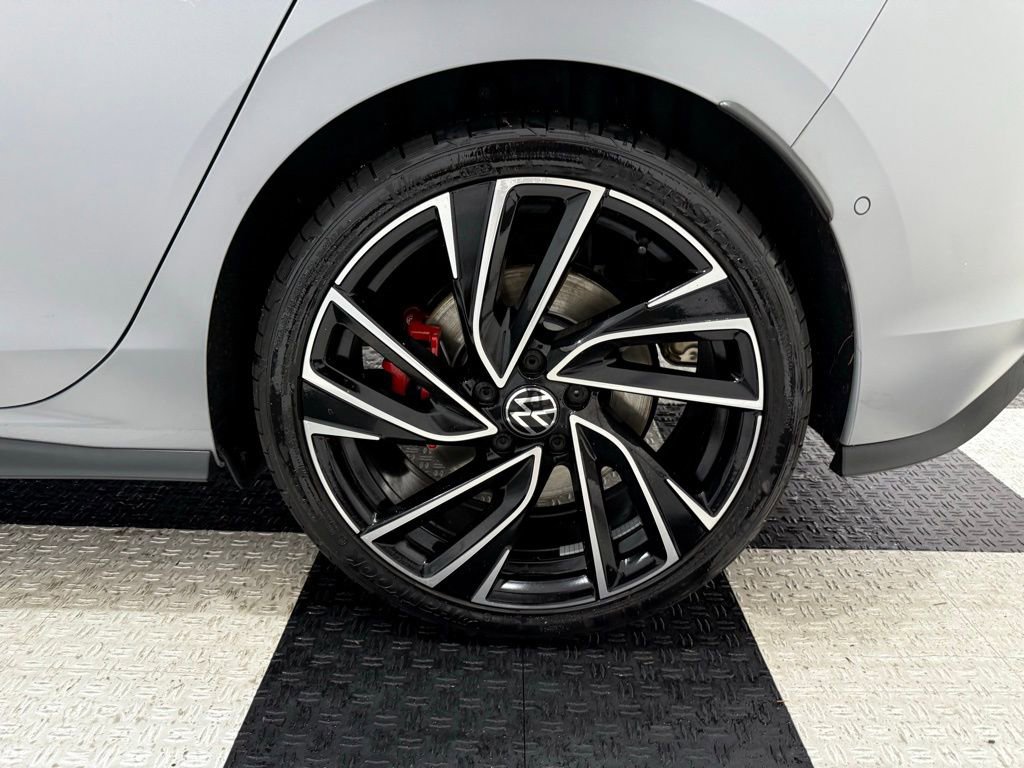 Used 2024 Volkswagen GTI Autobahn image 10
