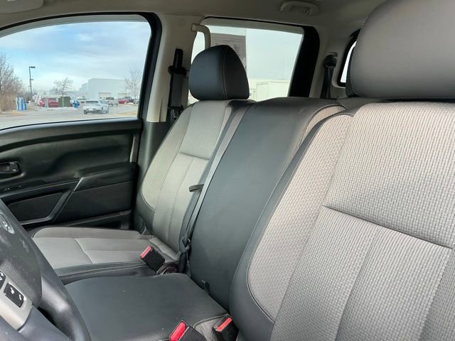Used 2019 Nissan Titan S w/ S Utility Package image 37