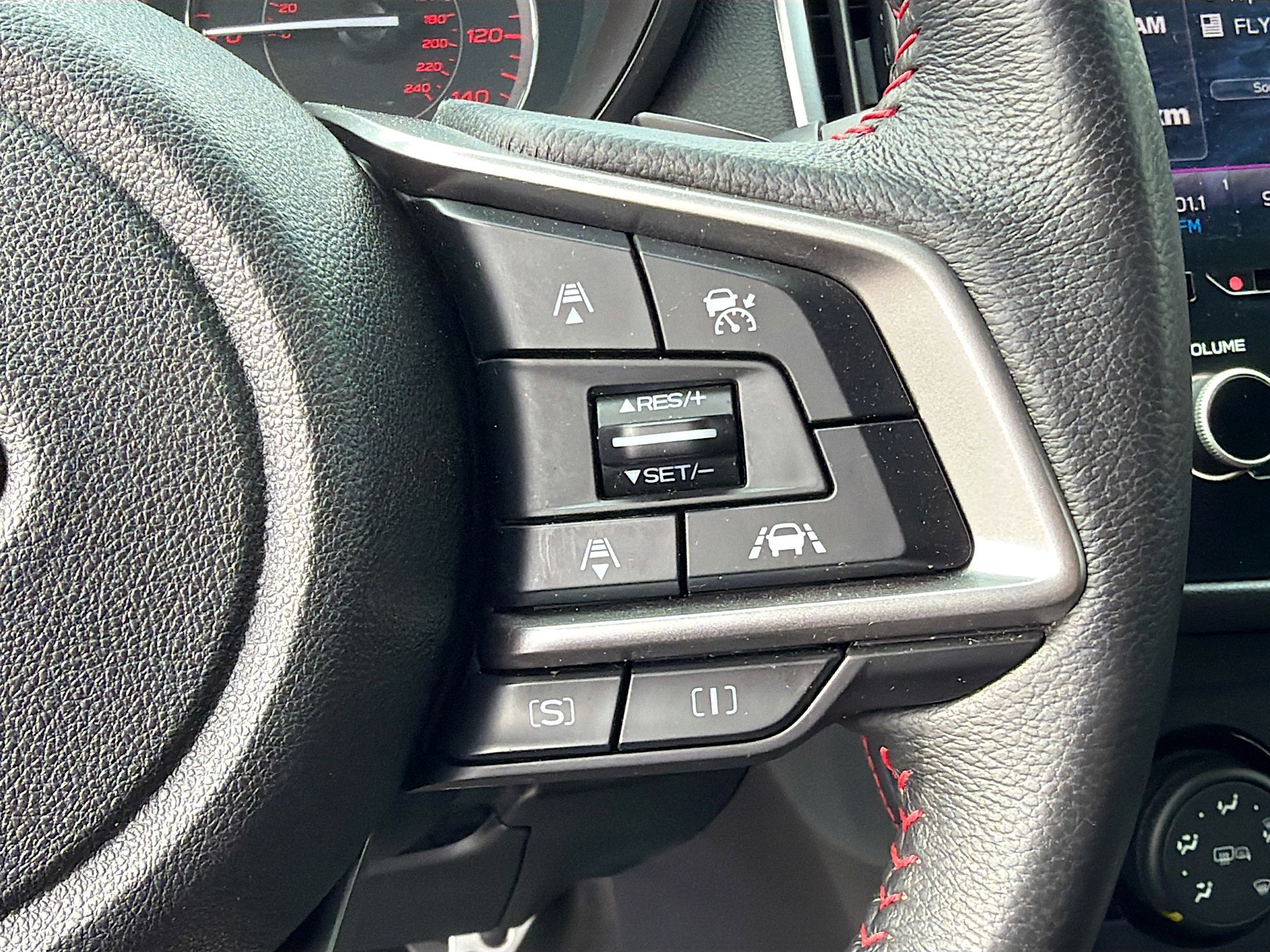 Used 2020 Subaru Impreza 2.0i Sport image 30