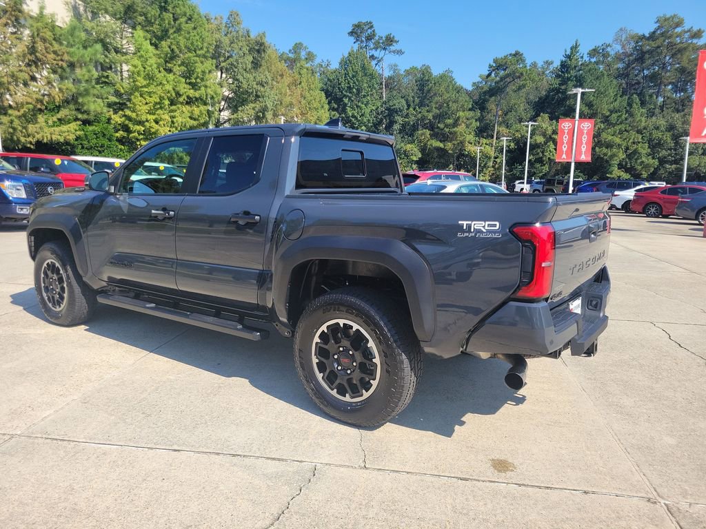 Certified 2025 Toyota Tacoma TRD Off-Road image 3