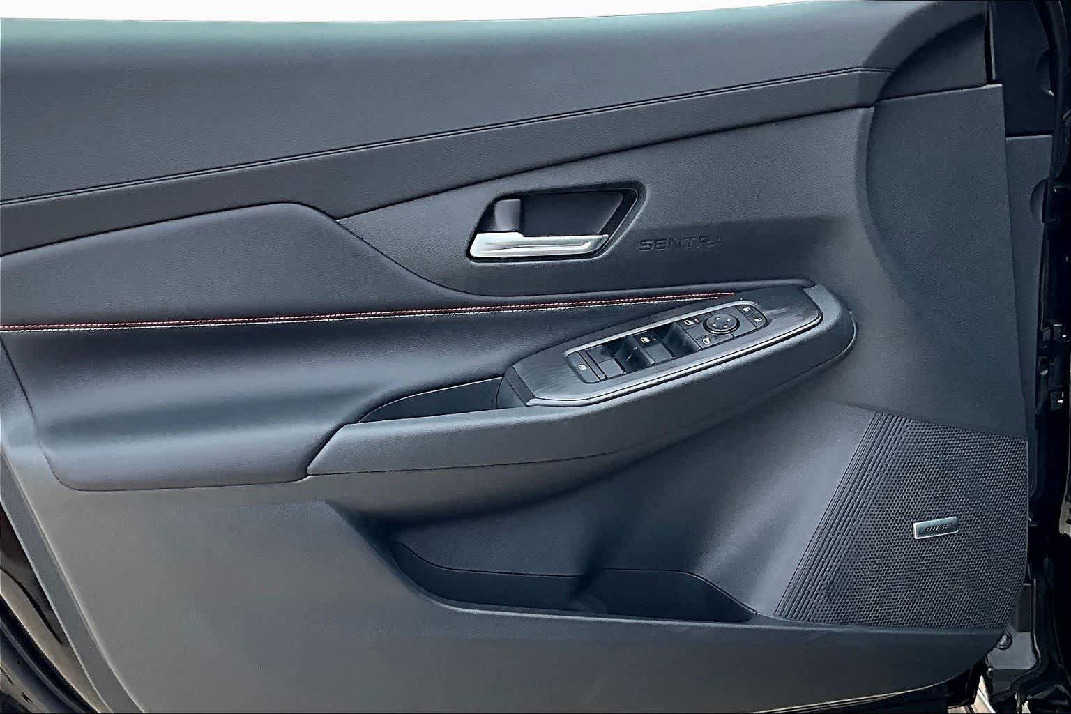 New 2026 Nissan Sentra SR FWD image 10