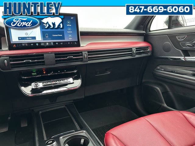 Used 2023 Lincoln Corsair Reserve w/ Jet Appearance Package AWD/4WD image 16