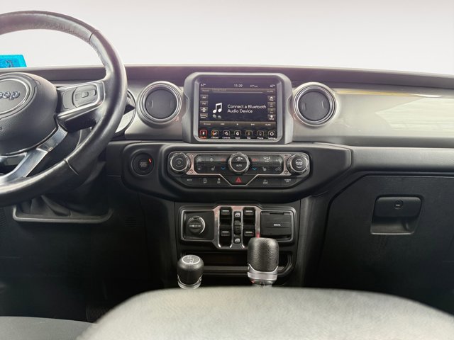 Used 2021 Jeep Gladiator Overland AWD/4WD image 15