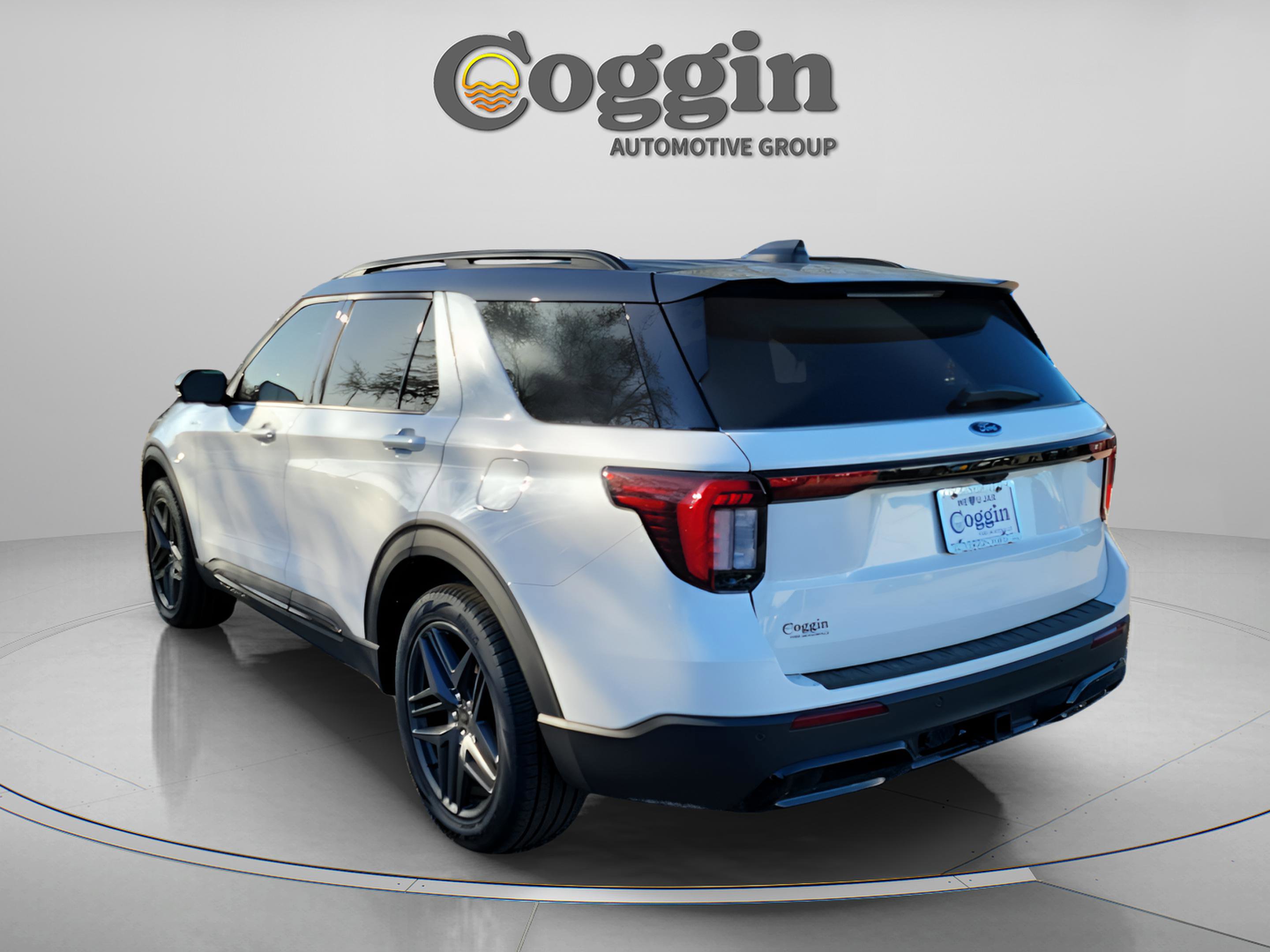 New 2025 Ford Explorer ST-Line w/ Premium Package image 3